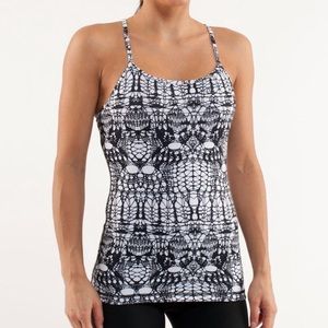 LULULEMON WORKOUT TOP